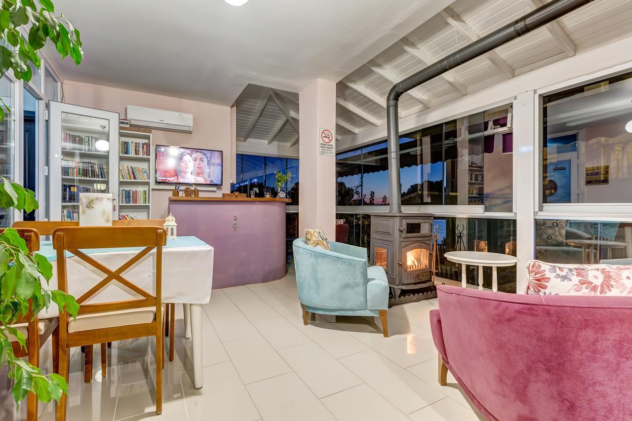 Nefes Hotel Ayvalik Exterior foto