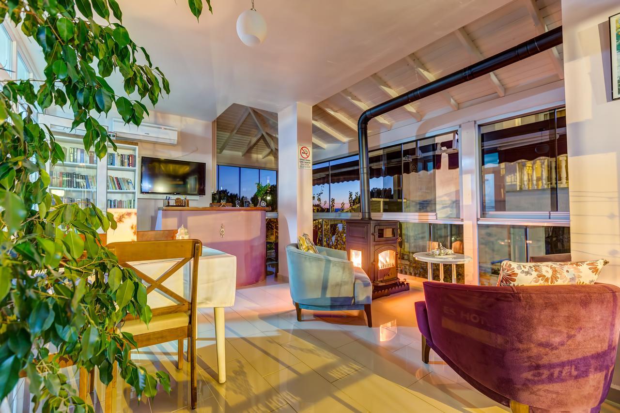 Nefes Hotel Ayvalik Exterior foto